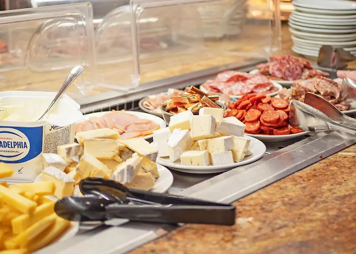 Les Tourelles Готель