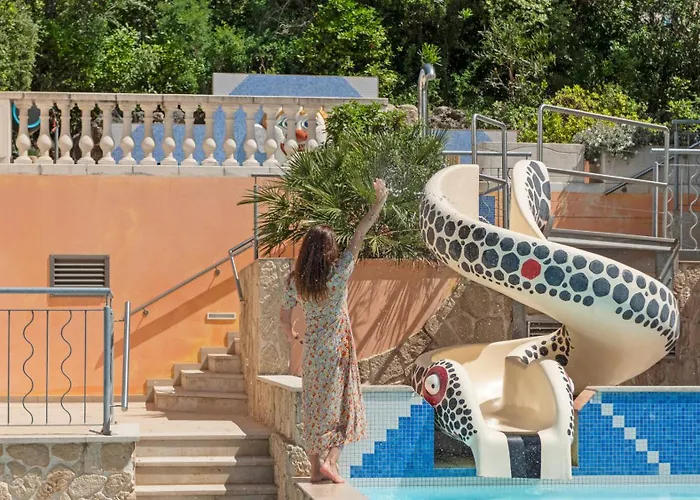 Les Tourelles Hotel 3*