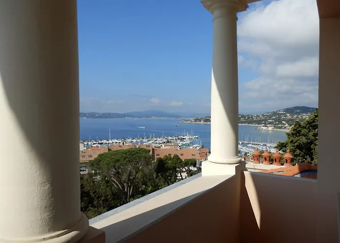 Les Tourelles Hotel 3*