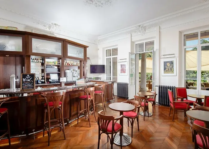 Les Tourelles Hotell 3*